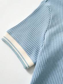 SHEIN 两件套男童宽松休闲罗纹 Polo 领上衣搭配宽松阔腿裤套装，撞色 Polo 领设计带来层次感，精湛工艺，简约时尚的设计展现男孩个性，适合日常休闲和校园穿着，满足 4-7 岁儿童夏季出游、度假、旅行、休闲、日光浴等需求。 - 綠色 - 查看 4