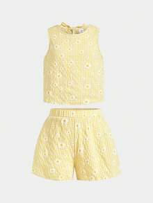 SHEIN Bộ đồ 2 món cho bé gái tuổi teen: Áo cổ tròn in hoa cúc có nơ sau lưng và quần short cùng màu. - Màu vàng - Xem 3