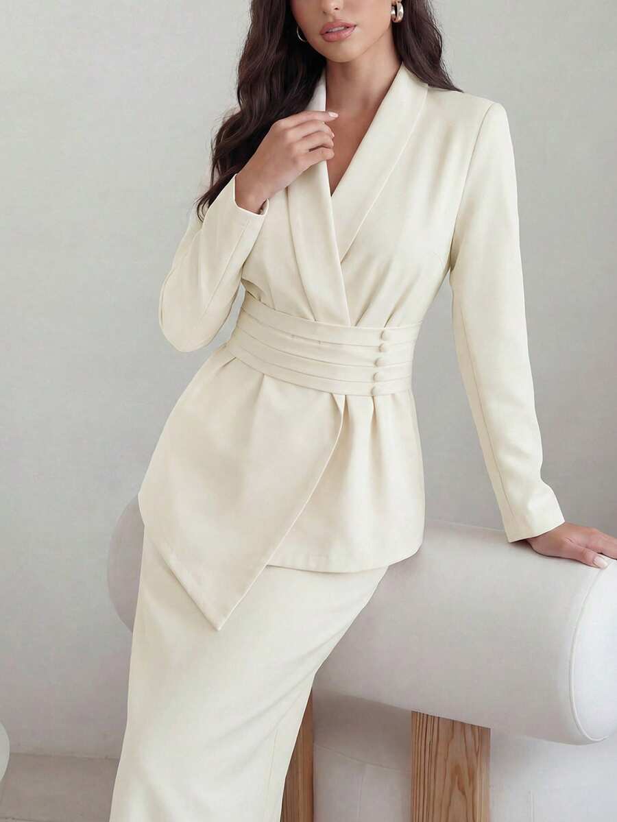 Modelyn Bộ 2 món gồm áo corset và chân váy đuôi cá bất đối xứng thiết kế mới, giúp thon gọn và thanh lịch.