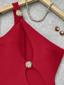 Bonvoyette Solid Color Hollow Out Asymmetric Metal Decor Swimsuit, One-Piece, Suitable For Beach Vacation - Red - View 5