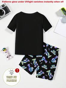 Bộ đồ ngủ 2 món cho bé trai, in hình phát sáng trong bóng tối, chất liệu dệt kim, ôm sát người, gồm áo tay ngắn và quần short, thích hợp cho mùa hè (cần tiếp xúc với ánh sáng tia cực tím). - màu đen - Xem 2