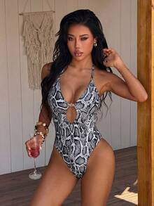 SHEIN Swim Vcay 女款夏季性感沙灘度假風蛇紋鏤空露背打結掛脖式連身泳衣 - 黑與白 - 查看 5