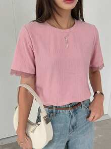 DAZY T-shirt décontracté à manches courtes col rond en dentelle patchwork pour femmes - Rose bonbon - Voir 2
