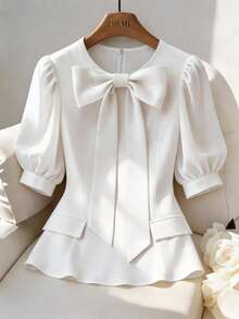 SHEIN Franclia Áo sơ mi nữ trắng thanh lịch, tay phồng, đa năng, cổ nơ lớn, túi giả, áo sơ mi công sở, áo kiểu thường ngày, cần thiết cho mùa hè, váy sơ mi trắng, đi làm, hàng ngày, mùa đông, mùa xuân, mùa thu, họp hành, đàm phán kinh doanh, văn phòng hàng ngày, hẹn hò, trang phục công sở cho giáo viên thành thị, trang phục Giáng sinh và năm mới, tụ họp thường ngày, trang phục du lịch, năng động, thanh lịch, tối giản, trang phục bốn mùa, trang phục đi biển, trang phục mùa hè, áo sơ mi đi làm, áo đi biển, áo kiểu trang trọng, trang phục mùa hè cho nữ. - trắng - Xem 5