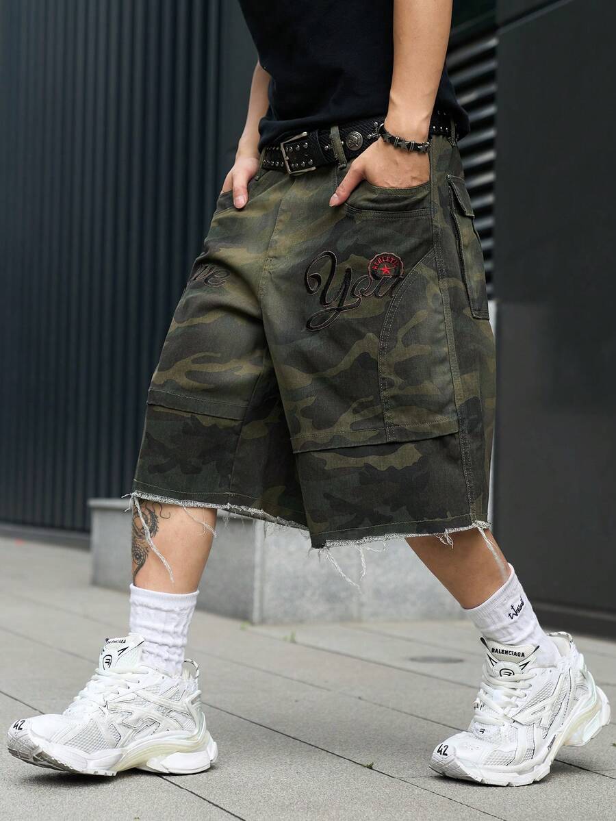 Manfinity EMRG Quần short denim nam dáng cargo nhiều túi, thêu họa tiết rằn ri, phong cách đường phố. - xanh quân đội - Xem 1