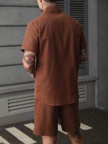 SLATEMANN Ensemble chemise à manches courtes et shorts de couleur unie décontracté pour hommes, convient pour les déplacements quotidiens en été - Tabac - Voir 2