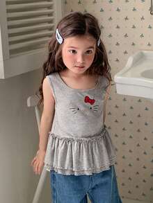 Dazy Kids HELLO KITTY | DAZY 女童卡通印花荷葉邊圓領背心上衣 夏季款 - 灰色 - 查看 4