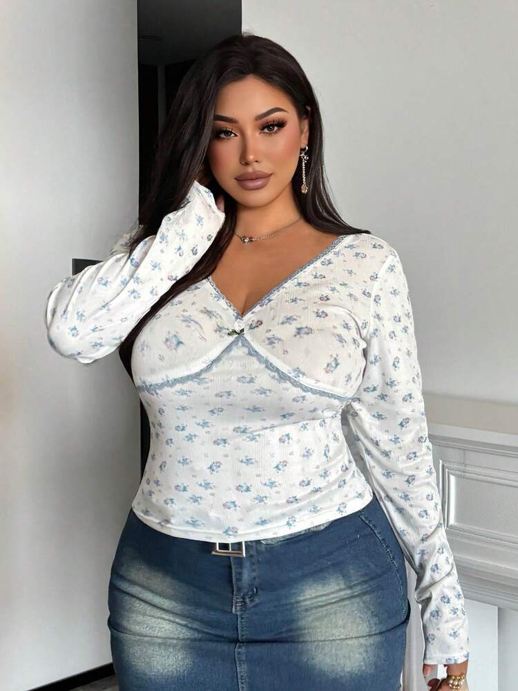 Dazy Plus Deep V-Neck Lace Patchwork Backless Sexy Korean Style Ditsy Floral Long Sleeve Plus Size Women T-Shirt, Spring/Summer