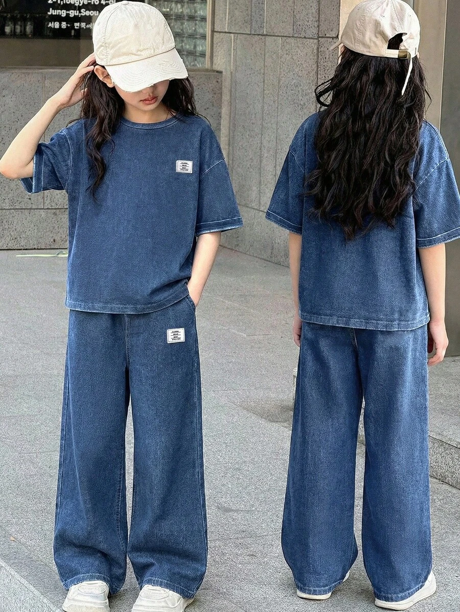 SHEIN 2件組青少年女孩時尚返校街頭風混搭百搭設計 Y2K復古酷街藍色針織丹寧寬鬆T恤與彈性鬆緊腰舒適女孩寬鬆牛仔褲套裝,適合青少年女孩日常穿著、春夏季派對狂歡節慶與街頭風服飾 - 藍色 - 查看 1