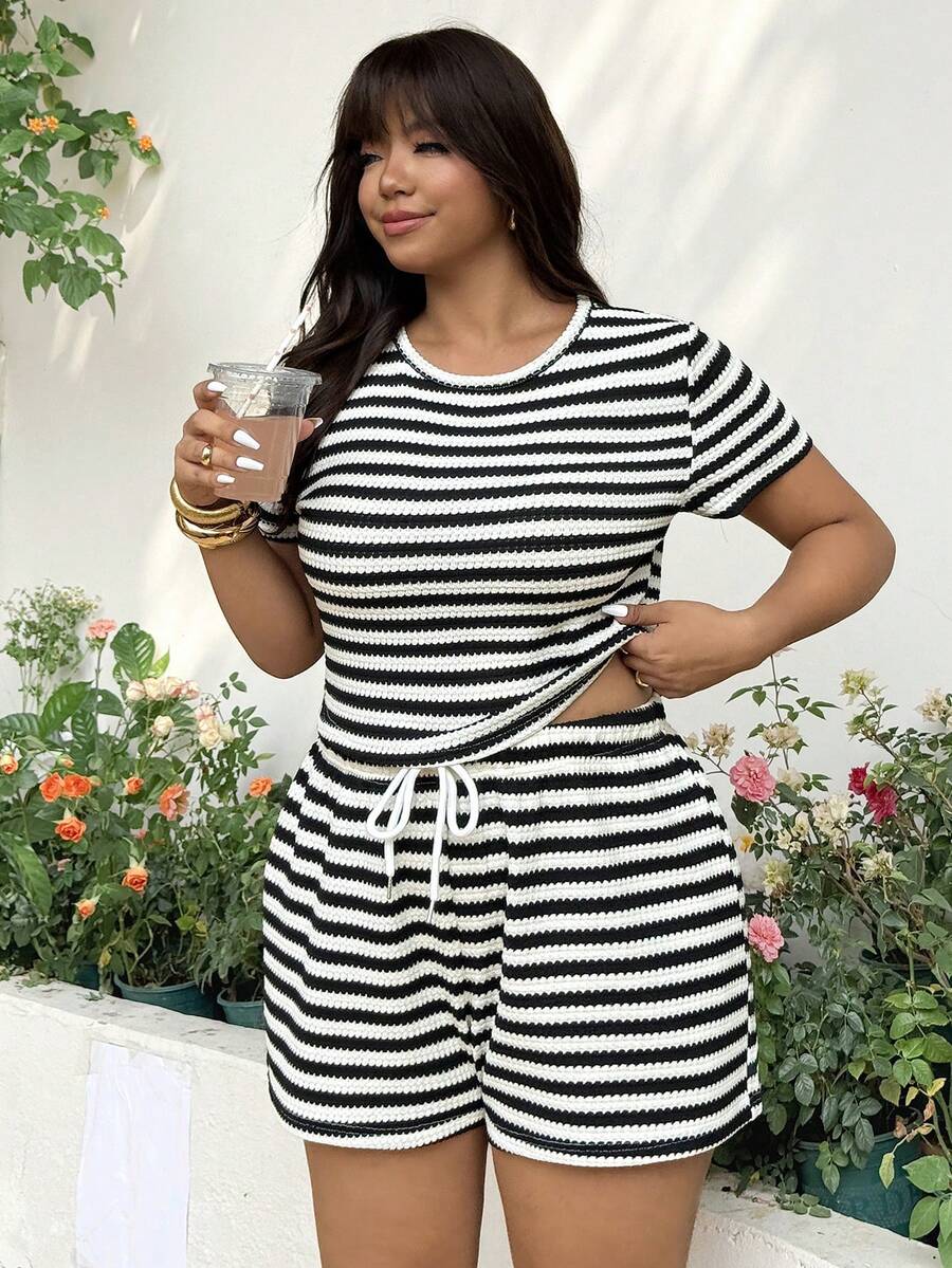 GalTyme Plus Size Summer Casual Striped T-Shirt And Shorts 2 Pieces Set - Multicolor - View 1