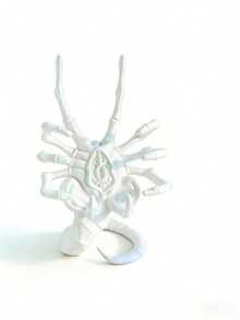 Joivida 1 pieza Soporte de teléfono con forma de Alien Face Hugger, soporte de escritorio de teléfono celular con tema de película de terror, soporte de teléfono 3D único con forma de monstruo para escritorio, hogar y oficina, regalo genial de soporte de teléfono para fans del terror, gamers y amantes del cine, material con base estable, perfecto para teléfono, tableta y dispositivos pequeños, excelente para decoración de escritorio, soporte de teléfono y regalo con tema de terror - Multicolor - Ver 10