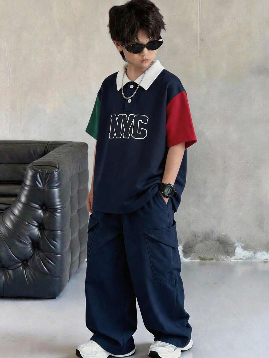 SHEIN Little Byeori 男童休闲撞色半领纽约图案Polo衫,Y2K风格上衣,基础款T恤,2026春夏款,夏季上衣,适合春夏、外出、情人节、约会、旅行、度假、家庭聚会、返校、婚礼、晚宴、运动、生日派对等场合。 - 彩色 - 查看 1