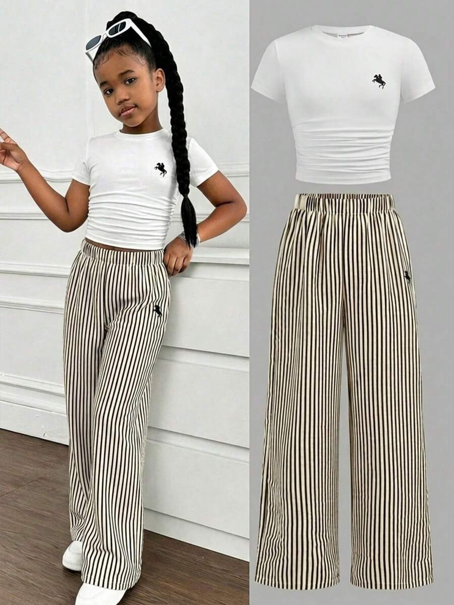 SHEIN Bộ đồ thường ngày cho bé gái tuổi teen: Áo trắng in hình ngựa và quần sọc đen trắng. - Đen và trắng - Xem 1