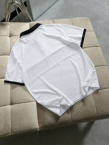 Manfinity Roghcode Camisa polo de manga corta con bloqueo de color y estampado de letras casual para hombre, verano - Blanco - Ver 2