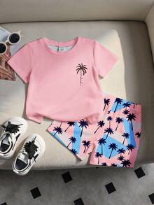 SHEIN Playful Pals 一套幼儿男童两件套休闲度假套装，包括一件印有经典椰子树和字母图案的针织圆领T恤和一条配套印花短裤，适合春夏季节、休闲、户外、上学和度假穿着。 - 彩色 - 查看 3