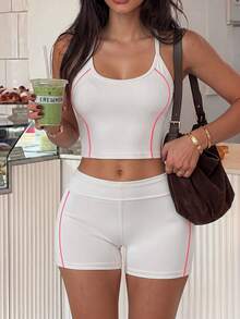 WanderVale Bộ đồ nữ gồm áo croptop không tay và quần short, kiểu dáng thường ngày. - Màu be - Xem 5