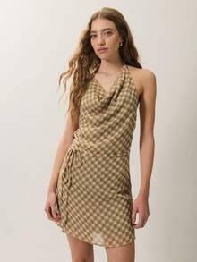 Nöista Vestido mini a cuadros con cuello de capucha drapeado y Body envolvente favorecedora. Cintura ajustable con lazo. Perfecto para día a noche, primavera, verano, otoño, looks de mujer, atuendo diario, festival, estilo bohemio, estampado de cuadros. - Azul - Ver 5