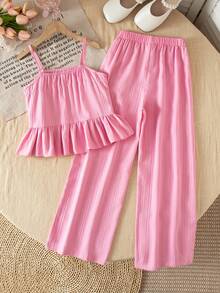 SHEIN Bộ đồ thời trang thường ngày cho bé gái, kiểu dáng đi nghỉ mát, gồm áo hai dây không tay dáng ngắn, họa tiết hoa dâu, kết hợp với quần ống rộng cạp chun chất liệu vải dệt họa tiết. - Hồng - Xem 2