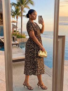 SHEIN Lady CURVE Đầm ngắn tay họa tiết da báo cỡ lớn dành cho nữ, kiểu dáng thường ngày, thích hợp cho kỳ nghỉ, màu cà phê. - Nhiều màu - Xem 2
