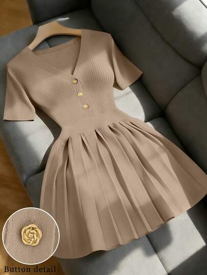 Franclia Vestido de punto casual y elegante de uso diario y versátil con cuello en V, hombros rectos y manga corta, talla grande con ajuste ceñido, diseño de botones metálicos color rosa y bajo plisado con forma de paraguas, vestido de manga corta para vacaciones, primavera y verano