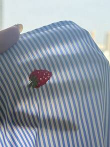 SHEIN 女童草莓刺繡藍白條紋荷葉邊娃娃洋裝，夏季仙女風周歲生日派對禮服，梭織蝴蝶結裝飾洋裝 - 藍白色 - 查看 9