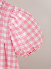 SHEIN Elladie kids Robe à carreaux roses pour jeunes filles avec décoration d'un gros nœud rose, tenue de vacances décontractée avec col claudine et manches courtes. Convient pour un usage quotidien décontracté, les trajets, les vacances élégantes, une tenue douce - Rose bonbon - Voir 4