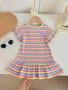 SHEIN Đầm ngắn tay dệt kim họa tiết trái tim kẻ sọc dễ thương cho bé gái, thích hợp cho mùa xuân/hè. - Nhiều màu - Xem 4