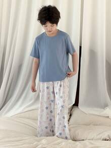DAZY Rundhals Kurzarm T-Shirt Top & bedruckte lange Hose Set für Jungen (Groß) 2er Loungewear - Blau - Übersicht 4