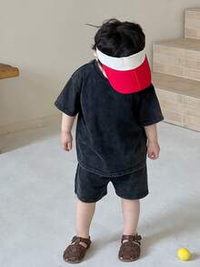 Dazy Kids Bộ 2 món áo thun cổ tròn tay ngắn và quần ống rộng cho bé trai. - Màu be - Xem 5
