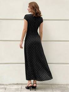 Modelyn Vestido con escote en V con estampado de lunares y parches de encaje floral elegante - Blanco y Negro - Ver 3