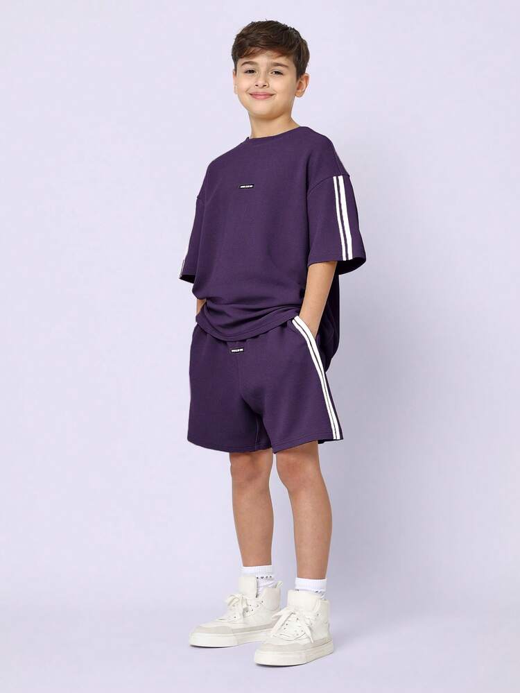 Textured T-Shirt And Shorts Set With Contrast Stripes