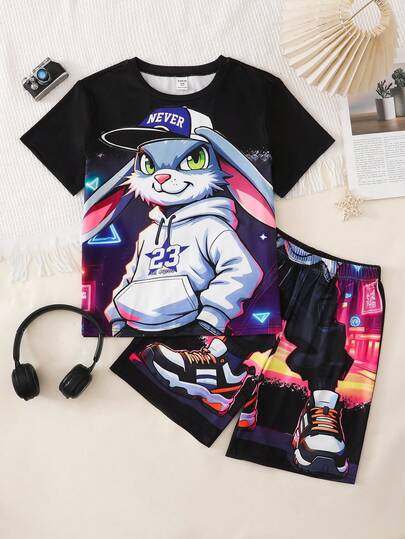 SHEIN 男童极简足球图案圆领短袖短裤宽松休闲睡衣套装，2件套