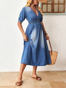 EMERY ROSE New V-Neck Ruched Waist Pleated Flared Hem Long Denim Dress, Suitable For Commuting, Vacation - Blue - View 6