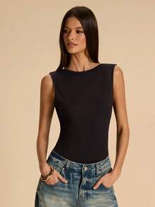 SHEIN Tall CURVE 大码女士休闲纯色露背吊带金属链装饰连体衣，适合海滩、工作、通勤、休闲外出，棕色连体衣，优雅性感露背连体衣 - 棕色 - 查看 6