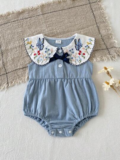 SHEIN Bộ áo liền quần không tay kiểu đồng quê cho bé gái, thêu hoa, cài khuy bấm phía trước, eo chun co giãn, thích hợp cho mùa hè.