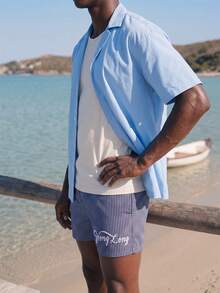 Palasendo Herren einfarbiges Hemd mit Knopfleiste und kurzem Ärmel sowie gestreifte Shorts, lässiger Strandanzug - Babyblau - Übersicht 6