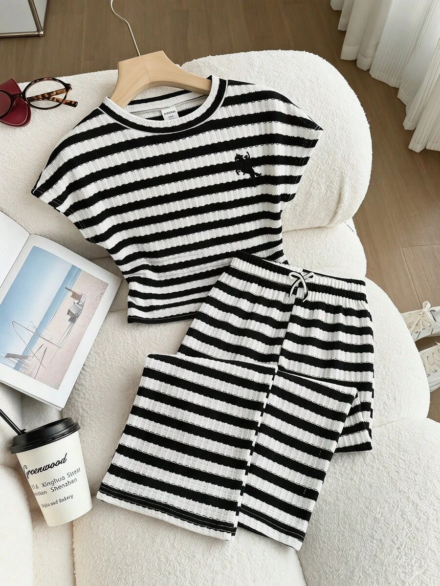 SHEIN 2件套女童针织刺绣条纹圆领休闲T恤和裤子套装 - 彩色 - 查看 1