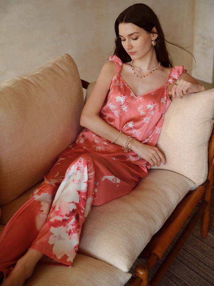 WOMEN'S SATIN PRINTED RUFFLE ARMHOLE CAMISOLE TOP AND LONG PANTS PAJAMA SET, SPRING/SUMMER
