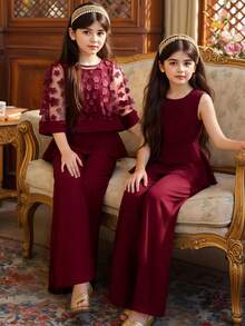 Bộ ba món thời trang, thanh lịch và cá tính gồm chất liệu lưới xuyên thấu, vải voan mỏng, họa tiết hoa 3D, miếng đệm vai có thể tháo rời, phom dáng ôm sát, áo tank top đa năng và quần ống rộng dáng suông. - Màu Đỏ Sâu - Xem 6