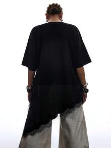 SHEIN EZwear 大码女式纯色圆领短袖撞色蕾丝不对称下摆休闲T恤 - 黑色 - 查看 2