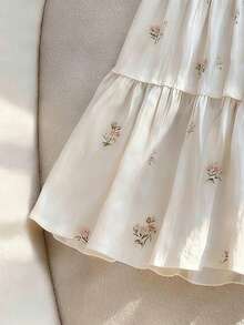 SHEIN Franclia Đầm hoa nhí, đầm eo xếp ly, chân váy bồng bềnh, thích hợp cho mùa xuân/hè. - Màu be - Xem 4