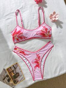 Swim Mod 女士沙滩套装 - 浅黄色底色，饰以柔和粉色花卉印花，搭配灰粉色撞色滚边，性感超迷你比基尼，时尚休闲度假装，甜美可爱又性感的女士泳装套装 - 粉色 - 查看 2