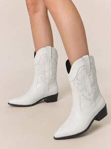 Styleloop Giày nữ thời trang cổ điển phương Tây gót dày gợi cảm mũi nhọn đế dày kiểu slip-on da PU thêu họa tiết lễ hội - Màu trắng 1 - Xem 6