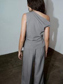 MOTF PREMIUM URBAN RUCHED ASYMMETRIC HEM SHOULDER TOP, SPRING/SUMMER - Grey - View 3