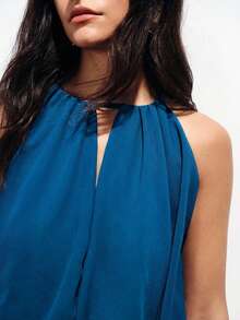 Aveloria Modichic Elegante conjunto de dos piezas de alta gama, con top sin mangas de gasa con diseño plisado y cuello halter, y falda larga asimétrica con empalme de materiales, adecuado para fiestas - Azul - Ver 5
