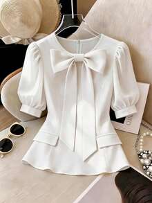 SHEIN Franclia Áo sơ mi nữ trắng thanh lịch, tay phồng, đa năng, cổ nơ lớn, túi giả, áo sơ mi công sở, áo kiểu thường ngày, cần thiết cho mùa hè, váy sơ mi trắng, đi làm, hàng ngày, mùa đông, mùa xuân, mùa thu, họp hành, đàm phán kinh doanh, văn phòng hàng ngày, hẹn hò, trang phục công sở cho giáo viên thành thị, trang phục Giáng sinh và năm mới, tụ họp thường ngày, trang phục du lịch, năng động, thanh lịch, tối giản, trang phục bốn mùa, trang phục đi biển, trang phục mùa hè, áo sơ mi đi làm, áo đi biển, áo kiểu trang trọng, trang phục mùa hè cho nữ. - trắng - Xem 4