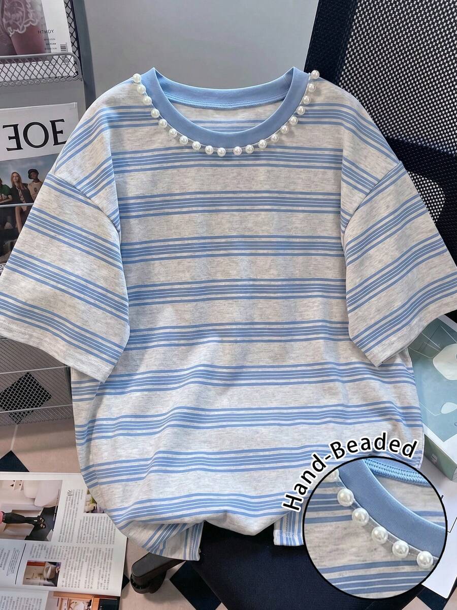 SHEIN EZwear 休闲条纹印花串珠宽松T恤,圆领短袖,女款,适合日常通勤、约会、派对、秋冬夏、圣诞节、新年、感恩节、婚礼、海滩、毕业典礼等场合,时尚优雅,休闲百搭,适合外出、约会、预订、通勤、情人节、度假、Y2K等各种场合。 - 彩色 - 查看 1