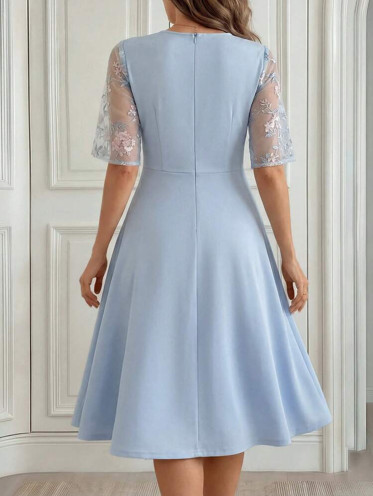 Elegant Middle-Aged & Elderly Women's Summer Vacation Style Patchwork Embroidery Mesh Waist Cinching Dress