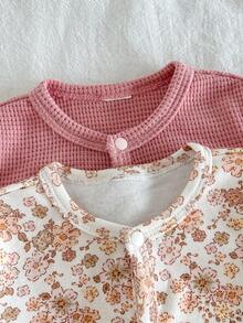 Loomiva Conjunto de 2 piezas de pelele de manga corta y pantalones cortos con estampado floral suave de punto para bebé recién nacida - Rosa Pálido - Ver 3