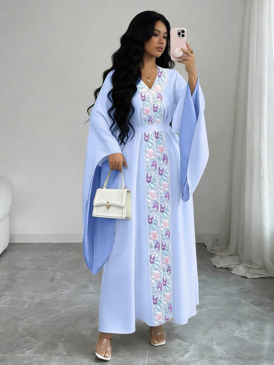 SHEIN Clasi 女款V領刺繡腰部喇叭袖優雅浪漫休閒中東風洋裝，淺藍色花卉秋季度假晚宴禮服 - 淺藍色 - 查看 1